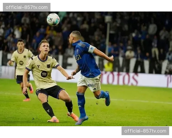 沃尔夫斯堡三球领先遭翻盘：防守体系崩溃与定位球失分解析